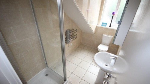 Shower Room at 371A Ecclesall Road